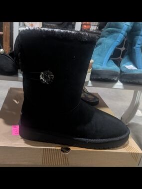 Women's Uggs Black Faux-Fur Winter Boot with Decorative Button